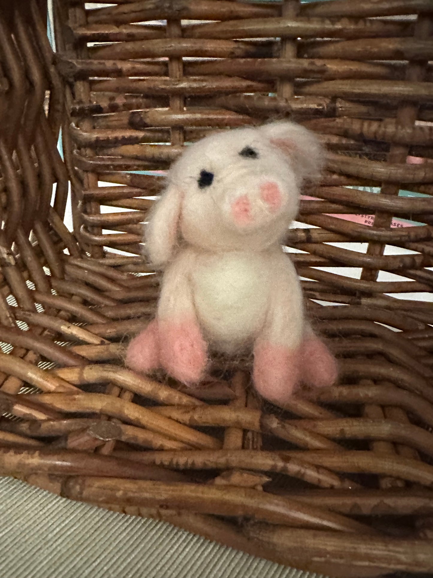 A Daytime Workshop with Caroline – Needle Felt Your Own Adorable Little Piggy. Tuesday 11th November 10am-12pm